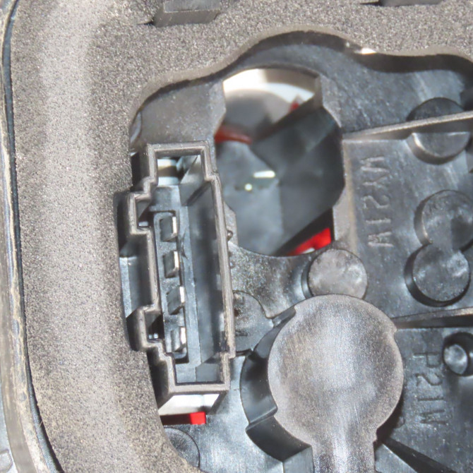 Feu arrière gauche occasion  Volkswagen vw TIGUAN (5N_) 2.0 tdi 4motion (2007-2018)   5N0945111D  4