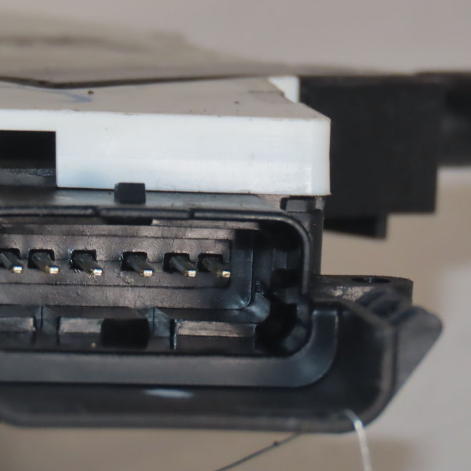 Serrure porte avg occasion  Peugeot 207/207+ (WA_, WC_) 1.4 16v (2006-2013) 3 portes   9135V6  3