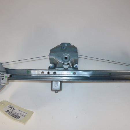 Mecanisme + moteur lève-glace avant droit occasion  Renault EXPRESS Camionnette/Monospace 1.5 blue dci 95 (f6ab) (2021)   807201941R 