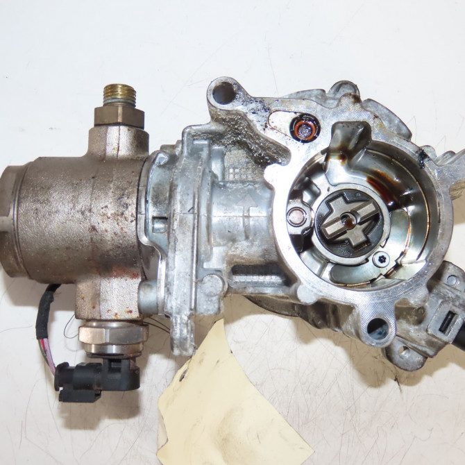 Pompe a vide occasion  Volkswagen vw GOLF VI Décapotable (517) 2.0 gti (2012-2016)   6J145100AD  1