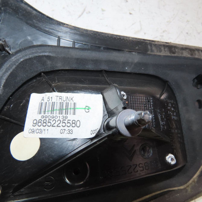 Feu arrière interieur gauche occasion  Citroën C3 II (SC_) 1.4 vti 95 (2009)   6350JC  2