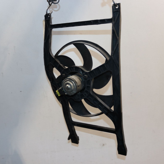 Moteur ventilateur radiateur occasion  Fiat 500 (312_) 1.2 (312axa1a) (2007) 3 portes   52057329  2