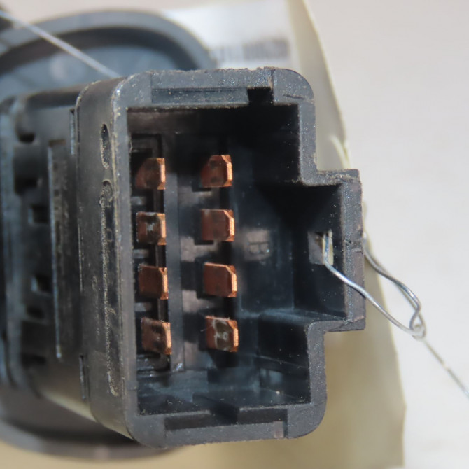 Bouton de warning occasion  Renault CLIO II (BB_, CB_) 1.4 (b/cb0c, b/cb0s) (1998-2005)   252904482R  4