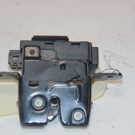 Serrure hayon occasion  Renault CLIO III (BR0/1, CR0/1) 1.5 dci (c/br0g, c/br1g) (2005-2012) 5 portes   8200947699 