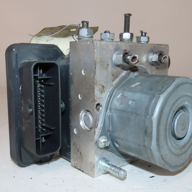 Unité hydraulique ABS occasion  Dacia DUSTER (HM_) 1.5 dci 115 (hmad) (2017)   476605586R  3