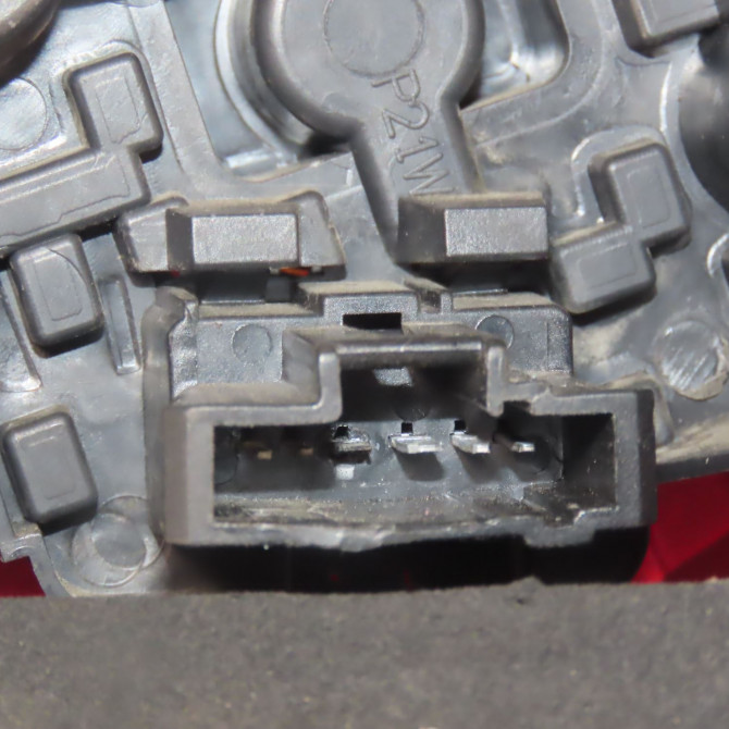 Feu arrière gauche occasion  Peugeot 307 (3A/C) 1.6 hdi 110 (2004-2009) 5 portes   6350X0  4