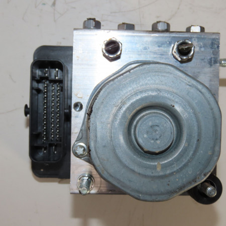 Unité hydraulique ABS occasion  Dacia DUSTER (HM_) 1.5 dci 115 4x4 (2022)   476605586R 