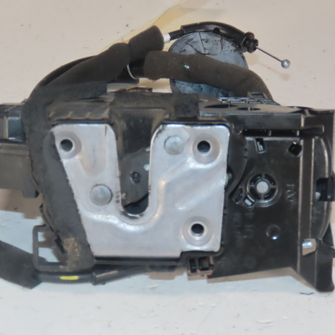 Serrure porte avg occasion  Renault TWINGO III (BCM_, BCA_) 1.0 sce 65 (bcmj) (2019)   805030700R  1