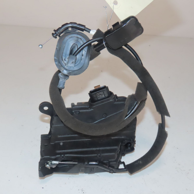 Serrure porte avg occasion  Renault TWINGO III (BCM_, BCA_) 1.0 sce 65 (bcmj) (2019)   805030700R  3