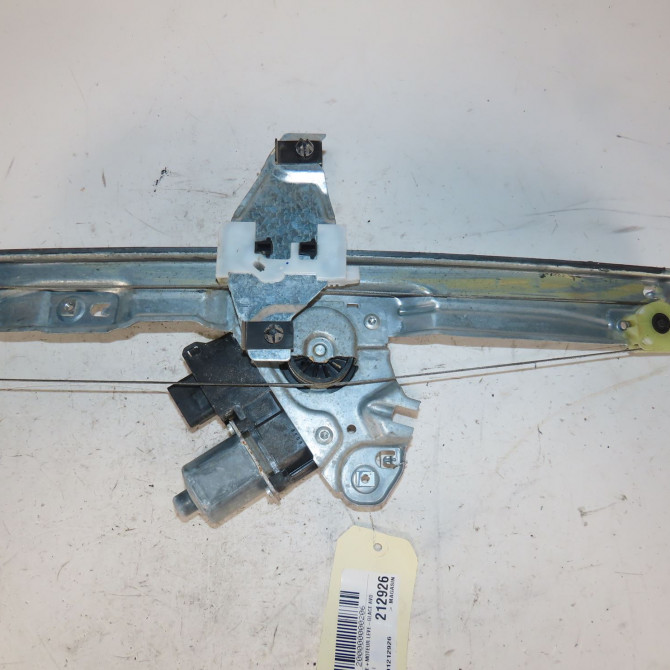 Mecanisme + moteur lève-glace avant droit occasion  Peugeot 308 I (4A_, 4C_) 1.6 hdi (2007-2014) 5 portes   9222CV  3