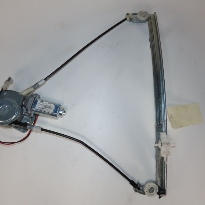 Mecanisme+moteur leve-glace avg occasion  Renault CLIO II (BB_, CB_) 1.5 dci (b/cb07) (2001-2009) 3 portes   7700842247  1