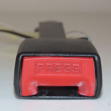 Ancrage ceinture avant gauche occasion  Renault MODUS / GRAND MODUS (F/JP0_) 1.2 (jp0c, jp0k, fp0c, fp0k, fp0p, jp0p, jp0t) (2004) 5 portes   8200789543 