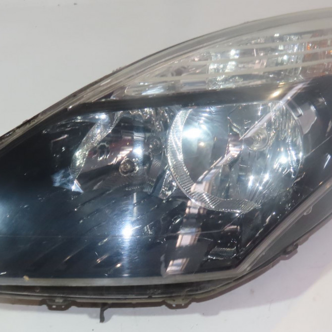 Phare gauche occasion  Renault SCÉNIC III (JZ0/1_) 1.5 dci (jz02, jz0r) (2010)   260600023R  1