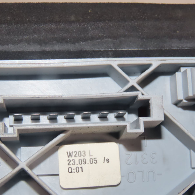 Feu arrière gauche occasion  Mercedes-benz CLASSE C (W203) C 200 cdi (203.007) (2003-2007)   2038201964  3