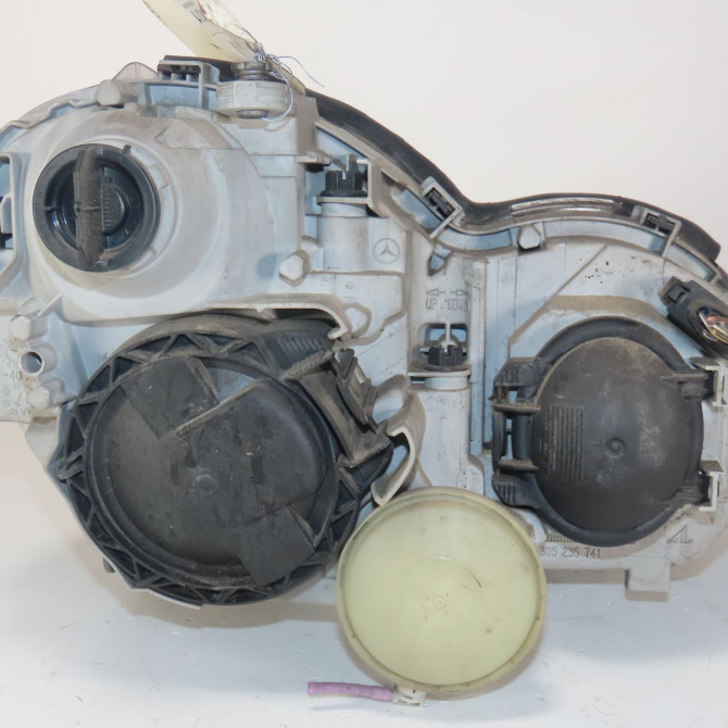 Phare gauche occasion  Mercedes-benz CLASSE C (W203) C 200 cdi (203.007) (2003-2007)   A2038203161  3