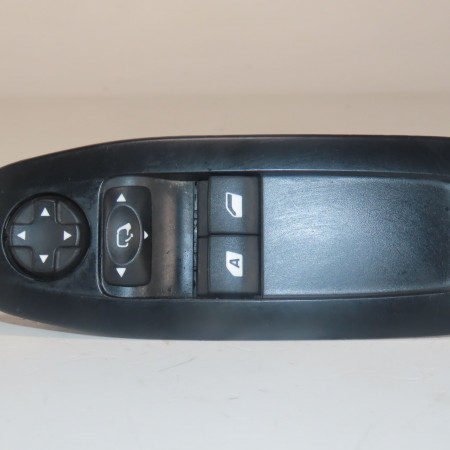 Commande lève-glace porte avant gauche occasion  Peugeot 208 I (CA_, CC_) 1.2 thp 110 (2013)   96751129ZD 