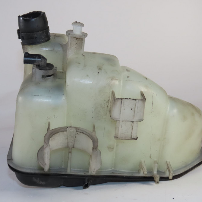 Vase expansion occasion  Mercedes-benz CLASSE C (W203) C 200 cdi (203.007) (2003-2007)   A2035000049  3