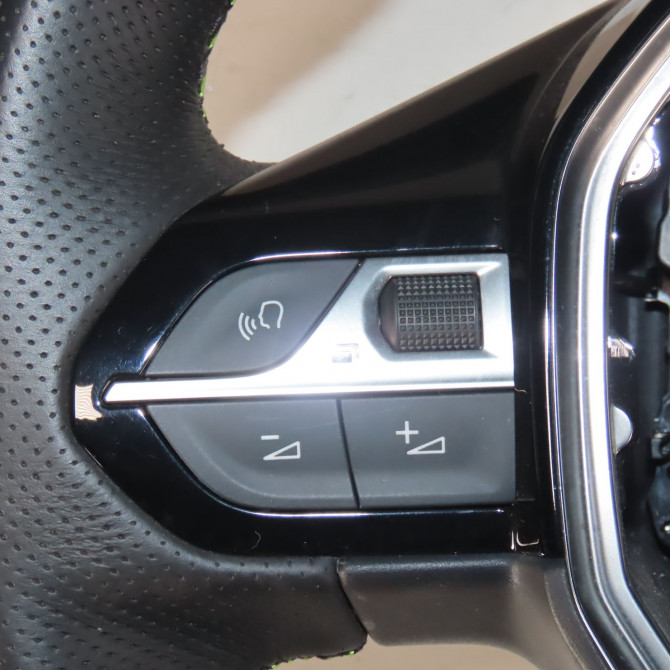 Volant de direction occasion  Peugeot 2008 II (UD_, US_, UY_, UK_) 1.5 bluehdi 130 (2019)   98255045ZD  7