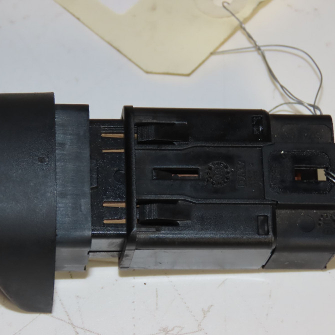 Bouton de warning occasion  Renault MEGANE I (BA0/1_) 1.9 dci (ba05, ba1f) (2001-2003)   7700435867  4