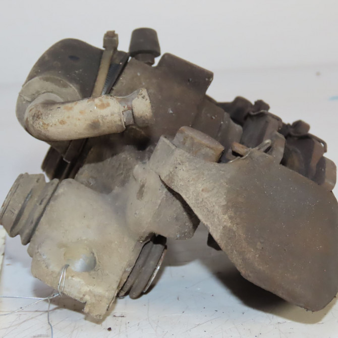 Etrier de frein arrière droit occasion  RENAULT CLIO II Phase 2 06-2001->07-2006 1.6 16v   7701204847  3