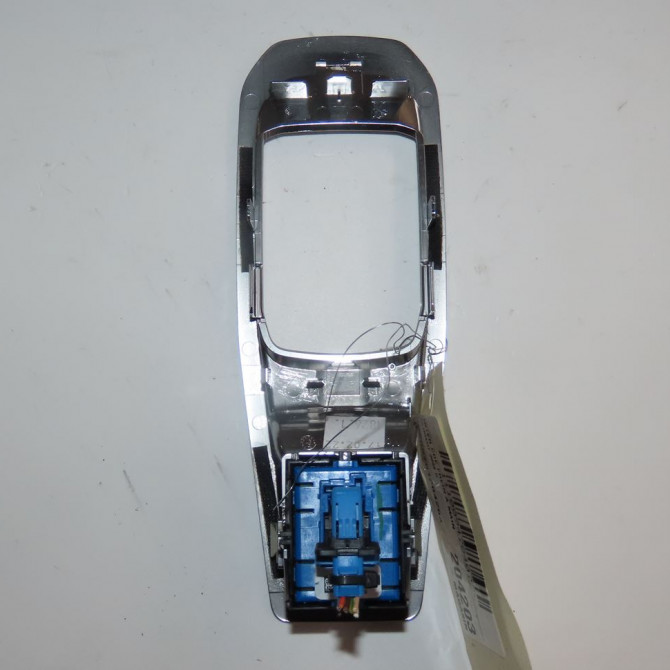 Interrupteur commande de frein a main occasion  Peugeot 3008 SUV (MC_, MR_, MJ_, M4_) 1.5 bluehdi 130 (2018) 5 portes   9810593577  2