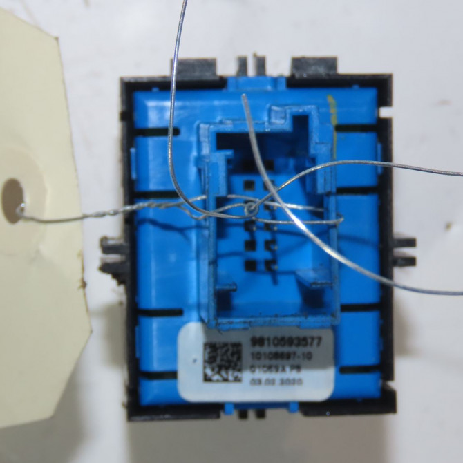 Interrupteur commande de frein a main occasion  Peugeot 208 II (UB_, UP_, UW_, UJ_) 1.2 puretech 100 (2019) 5 portes   9810593577  2