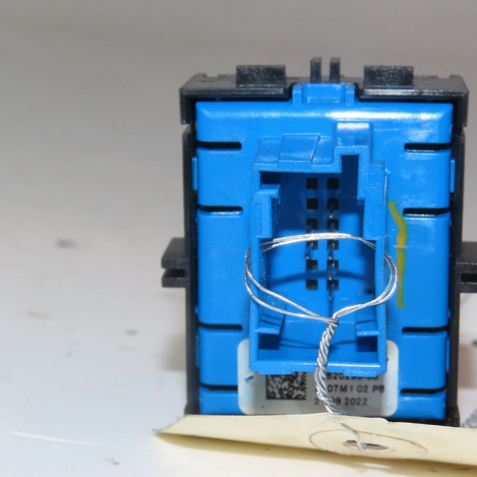 Interrupteur commande de frein a main occasion  Peugeot 208 II (UB_, UP_, UW_, UJ_) 1.2 puretech 100 (2019) 5 portes   9810593577  2