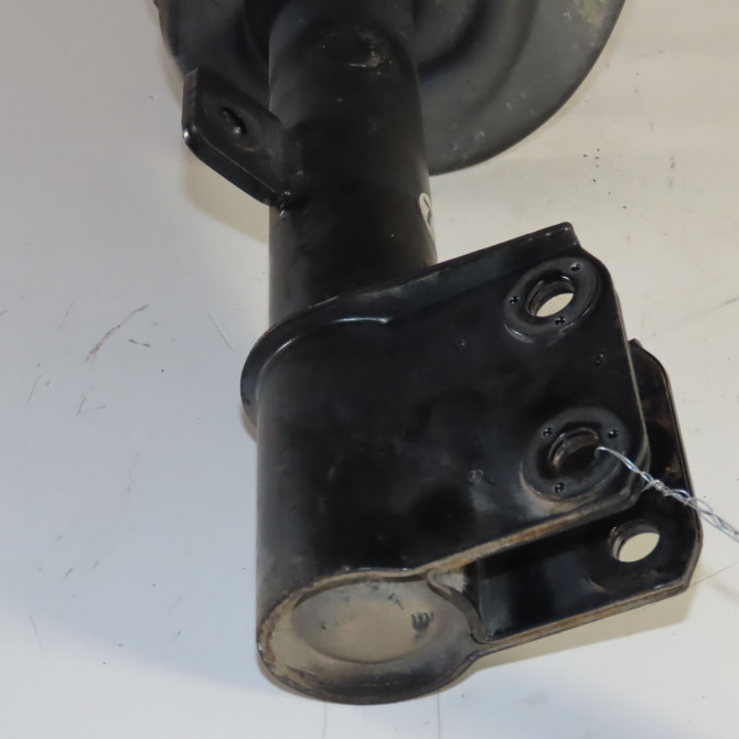 Amortisseur avant droit occasion  Peugeot 308 I (4A_, 4C_) 1.6 hdi (2007-2014) 5 portes   520806  4