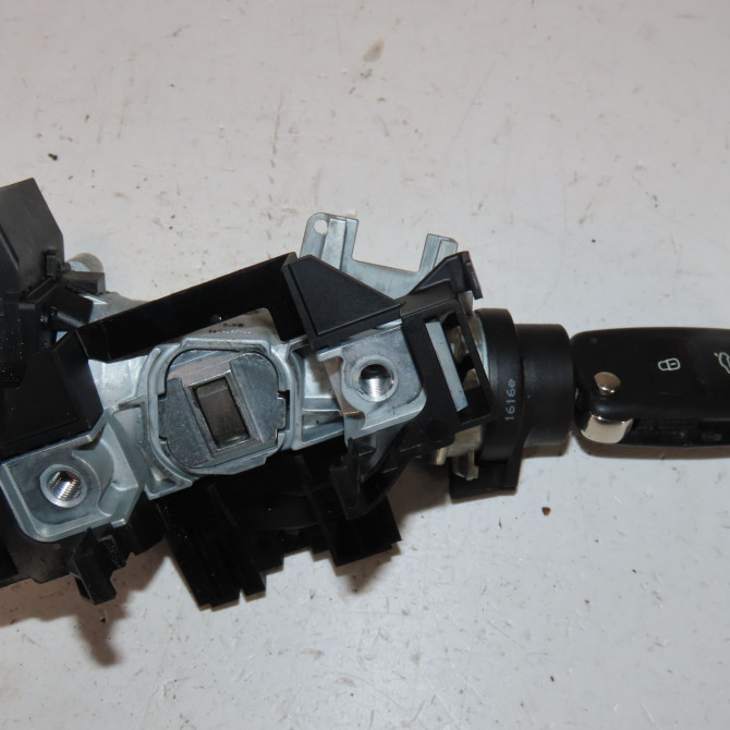 Antivol de direction occasion  Volkswagen vw UP! (121, 122, BL1, BL2, BL3, 123) 1.0 (2011-2020) 5 portes   1K0905851D  1