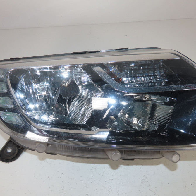 Phare droit occasion  Dacia LOGAN MCV II Tce 90 (k8m1) (2013)   260103529R  2