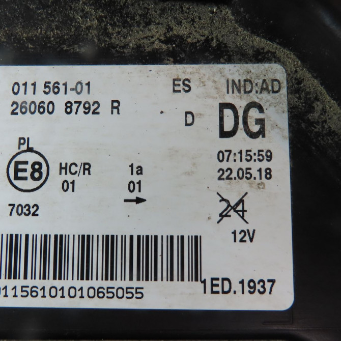 Phare gauche occasion  Renault TWINGO III (BCM_, BCA_) 1.0 sce 70 (bcmb) (2015) 5 portes   260608792R  3