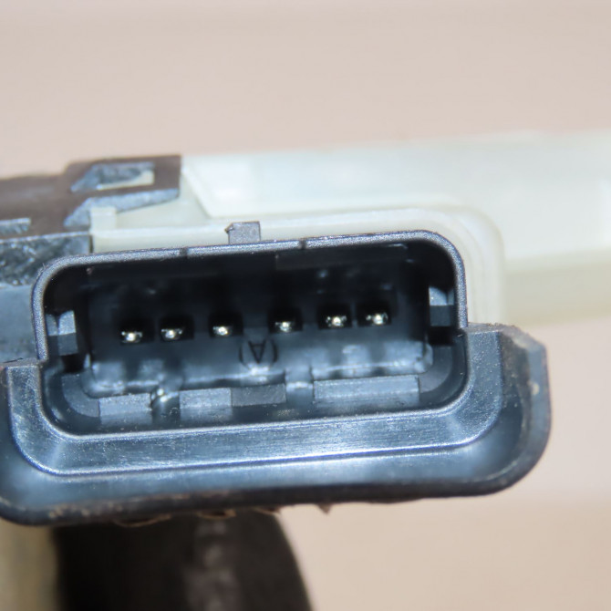 Serrure porte avg occasion  Peugeot 5008 II (MC_, MJ_, MR_, M4_) 1.5 bluehdi 130 (mcyhzj, mcyhzr, mcyhzx) (2018)   9810423580  5