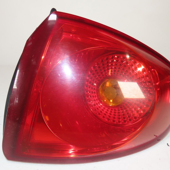 Feu arrière droit occasion  Seat ALTEA (5P1) 1.6 tdi (2009)   5P0945112F9B9  1