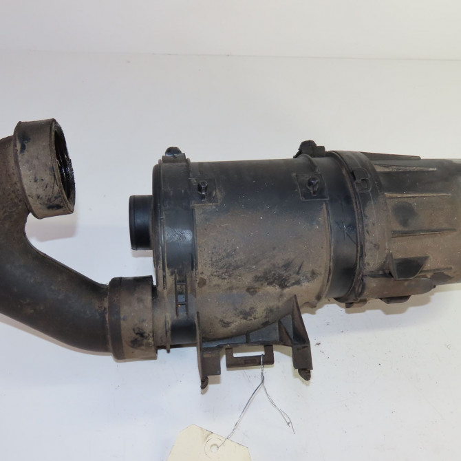 Boitier filtre a air occasion  Renault CLIO II (BB_, CB_) 1.2 (bb0a, bb0f, bb10, bb1k, bb28, bb2d, bb2h, cb0a,... (1998-2010) 5 portes   8200521692  3