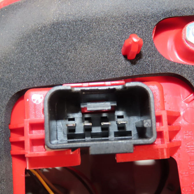 Feu arrière gauche occasion  Volkswagen vw PASSAT B6 (3C2) 1.9 tdi (2005-2010) 4 portes   3C5945095H  4