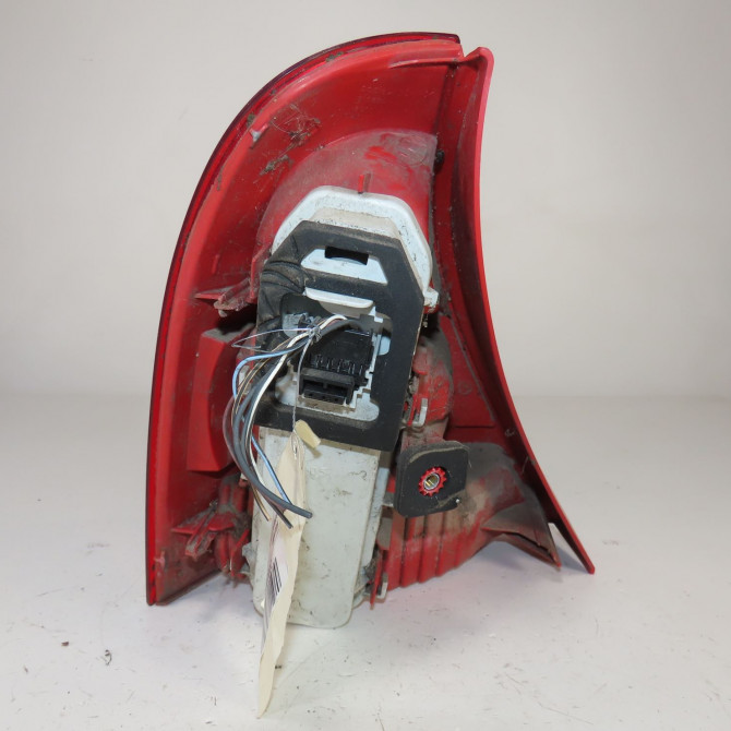 Feu arrière droit occasion  Renault CLIO II (BB_, CB_) 1.5 dci (b/cb08) (2001-2005) 5 portes   7700410518  2