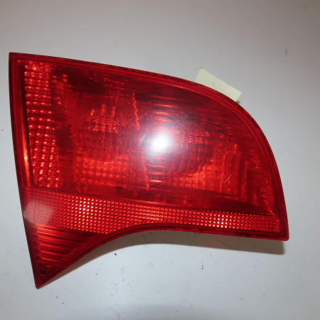 Feu arrière interieur gauche occasion  Audi A4 B7 Avant (8ED) 2.0 tdi (2004-2008)   8E9945093A 