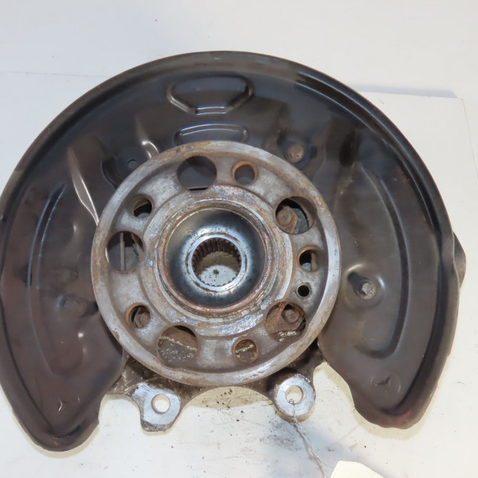 Fusee ard occasion  Mercedes-benz CLASSE C (W205) C 200 d (205.001) (2018)   2053500241  1