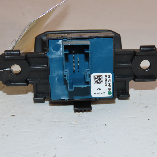 Interrupteur commande de frein a main occasion  Peugeot 508 I (8D_) 2.0 bluehdi 150 (2014-2018)   96772967ZD  3