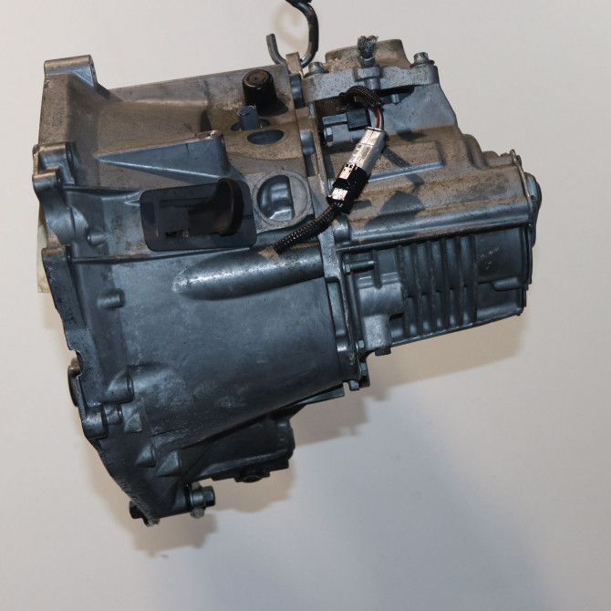 Boîte à vitesse mecanique occasion  Peugeot 208 II (UB_, UP_, UW_, UJ_) 1.2 puretech 100 (2019) 5 portes   20V256  5