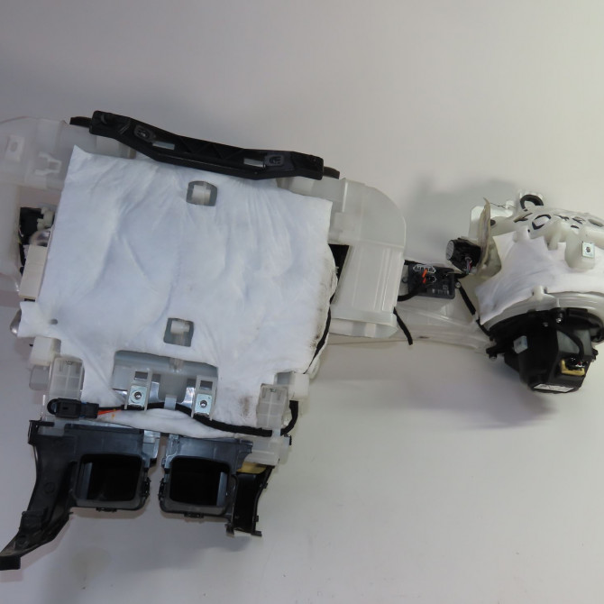 Bloc de chauffage complet occasion  Peugeot 5008 II (MC_, MJ_, MR_, M4_) 1.5 bluehdi 130 (mcyhzj, mcyhzr, mcyhzx) (2018)   9822121180  1