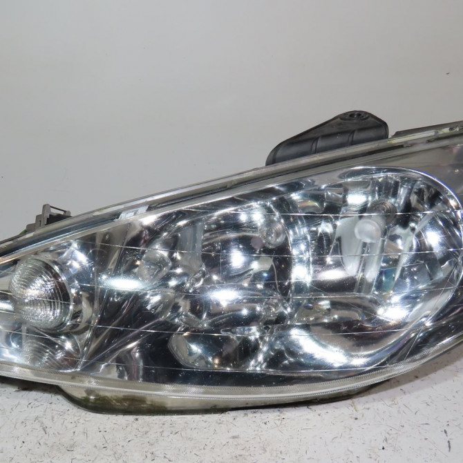 Phare gauche occasion  Peugeot 206 Van 1.4 hdi (2001-2009)   6204S9  1