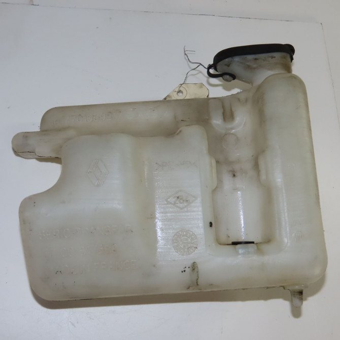 Reservoir lave-glace avant occasion  Renault TWINGO I (C06_) 1.2 (c066, c068) (1996-2007) 3 portes   7700817588  1