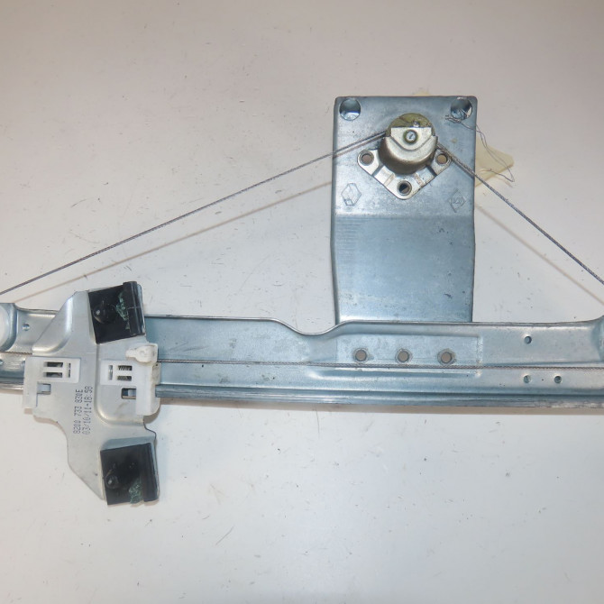 Mecanisme leve-glace arrière droit occasion  Dacia SANDERO 1.2 16v (2008) 5 portes   8200733830  1