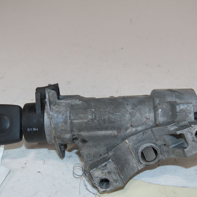 Antivol de direction occasion  Seat IBIZA IV (6J5, 6P1) 1.4 tsi (2013-2015)   4B0905851B  1