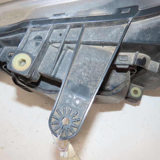 Phare gauche occasion  Ford MONDEO IV (BA7) 1.6 tdci (2011-2015)   1812689  4