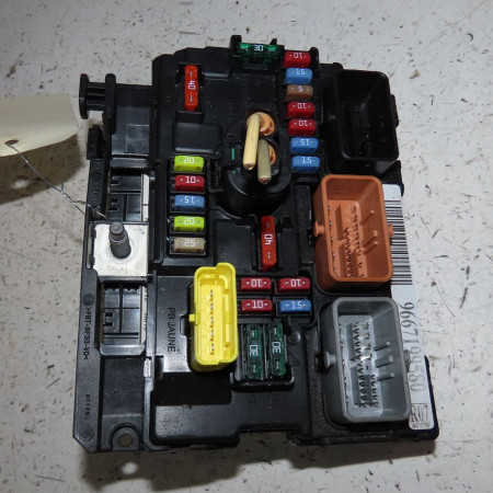 Boite a fusibles occasion  Citroën DS3 (SA_) 1.4 vti 95 (2010-2015)   9667199580 