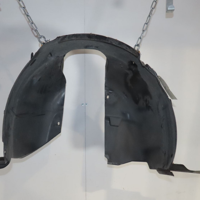 Pare-boue avant droit occasion  Peugeot 208 I (CA_, CC_) 1.2 vti 82 (2012)   9673768780  1