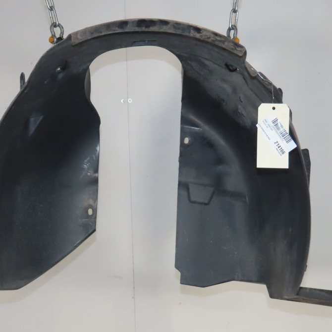 Pare-boue avant droit occasion  Peugeot 208 I (CA_, CC_) 1.4 hdi (2012) 3 portes   9673768780  1
