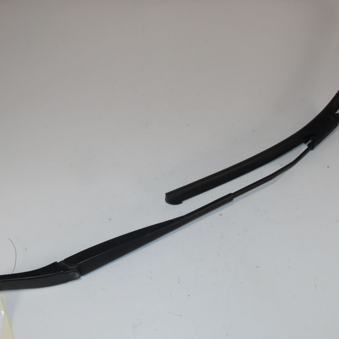 Bras essuie-glace avant gauche occasion  Renault CLIO III (BR0/1, CR0/1) 1.5 dci (c/br0g, c/br1g) (2005-2012) 5 portes   7701061592  1